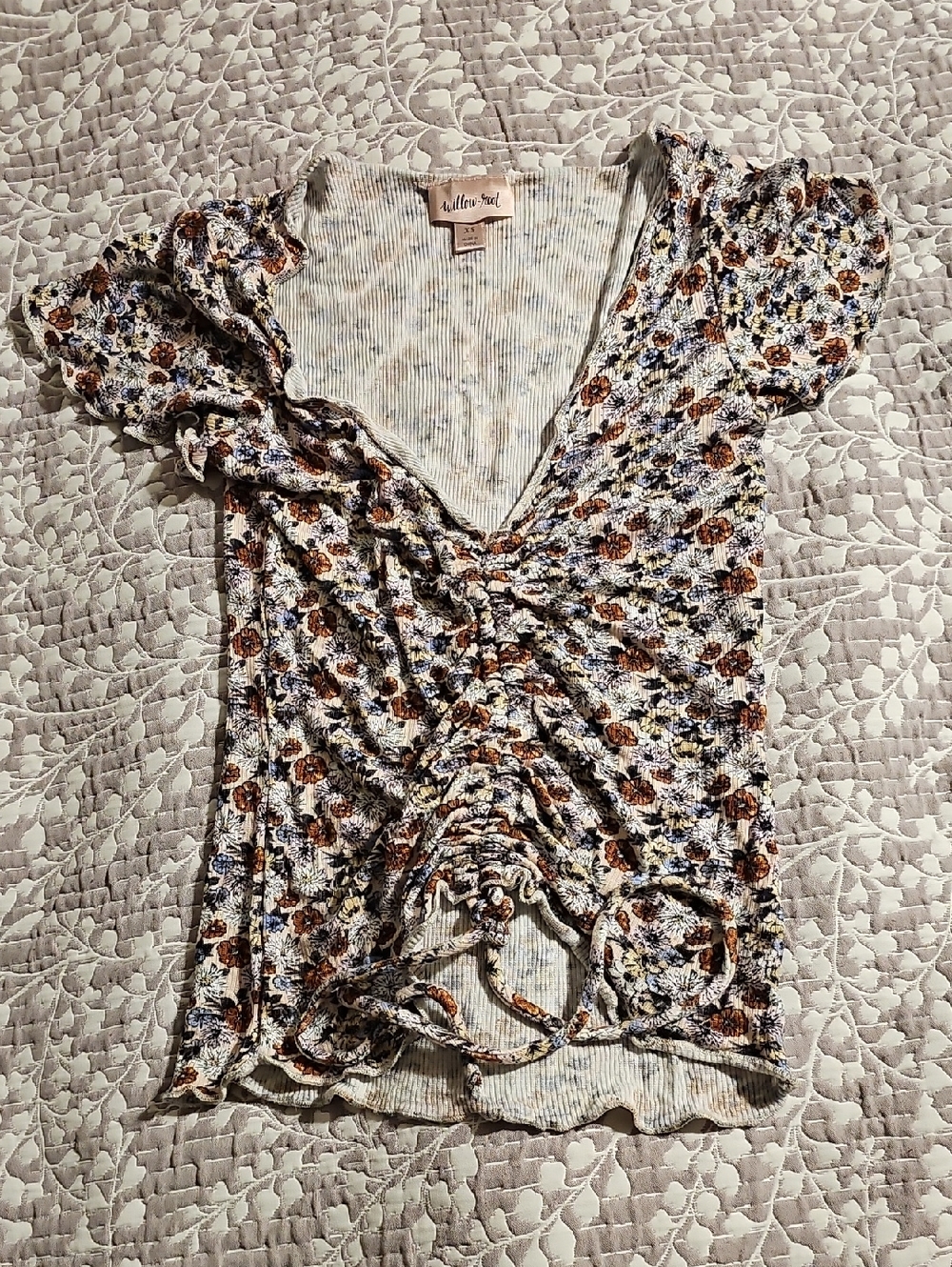 Ruffle Sleeve Ruched V-Neck Crop Top - Cream Floral